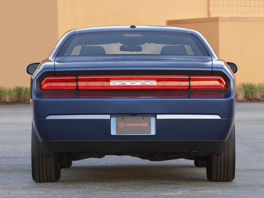  Dodge Challenger SE 2008 года  (фото 6 из 9)